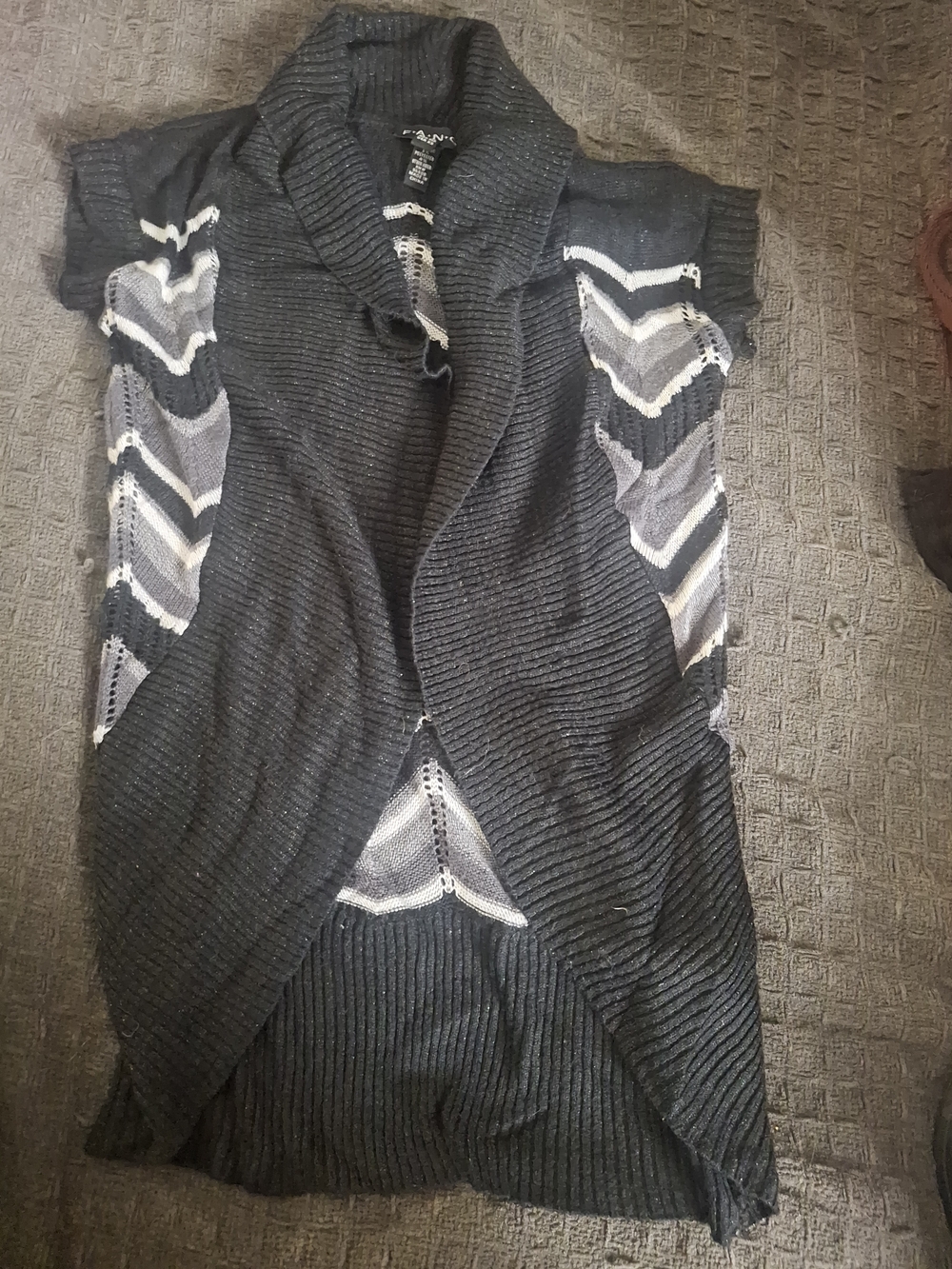 Black Open Front Chevron Accent Knit Sweater Vest